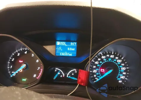 2012 Ford Focus Se z USA, uszkodzony, nr VIN 1FAHP3F21CL332952